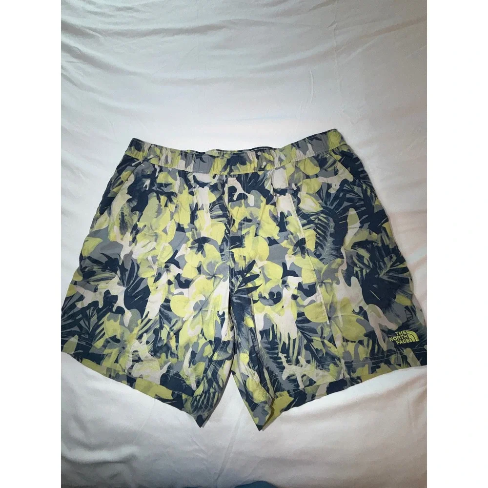 The North Face Mens Class V Water Shorts XL Tropical Floral Camo NF0A7QLC SP22